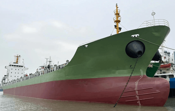 Ships for sale | 6800 DWT 411 TEU Container Vessel For Sale (2006 Built )