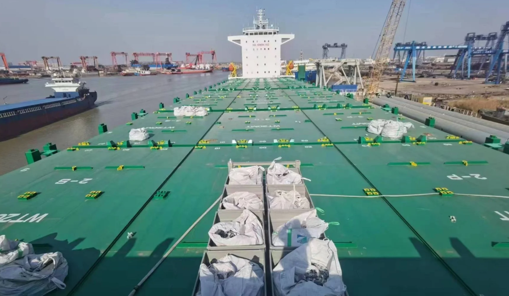 Ship For Sale | 30000 DWT 1656 TEU Container Ship For Sale (2023 Built)